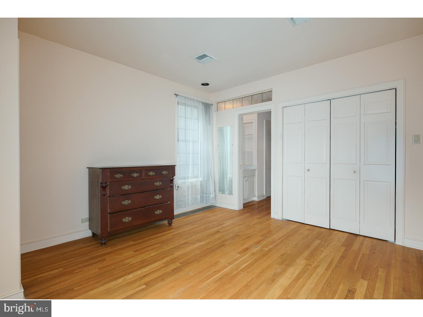 SOCIETY HILL - Residential