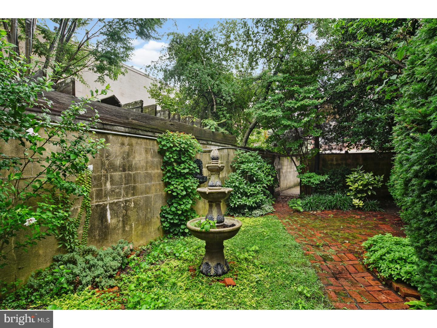 SOCIETY HILL - Residential