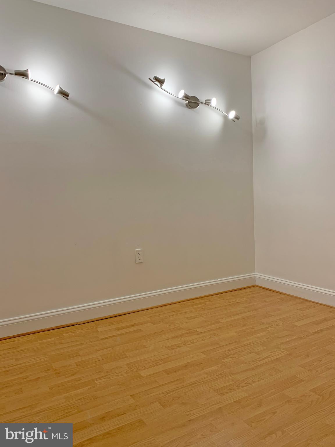 OAKLAND MILLS - Residential