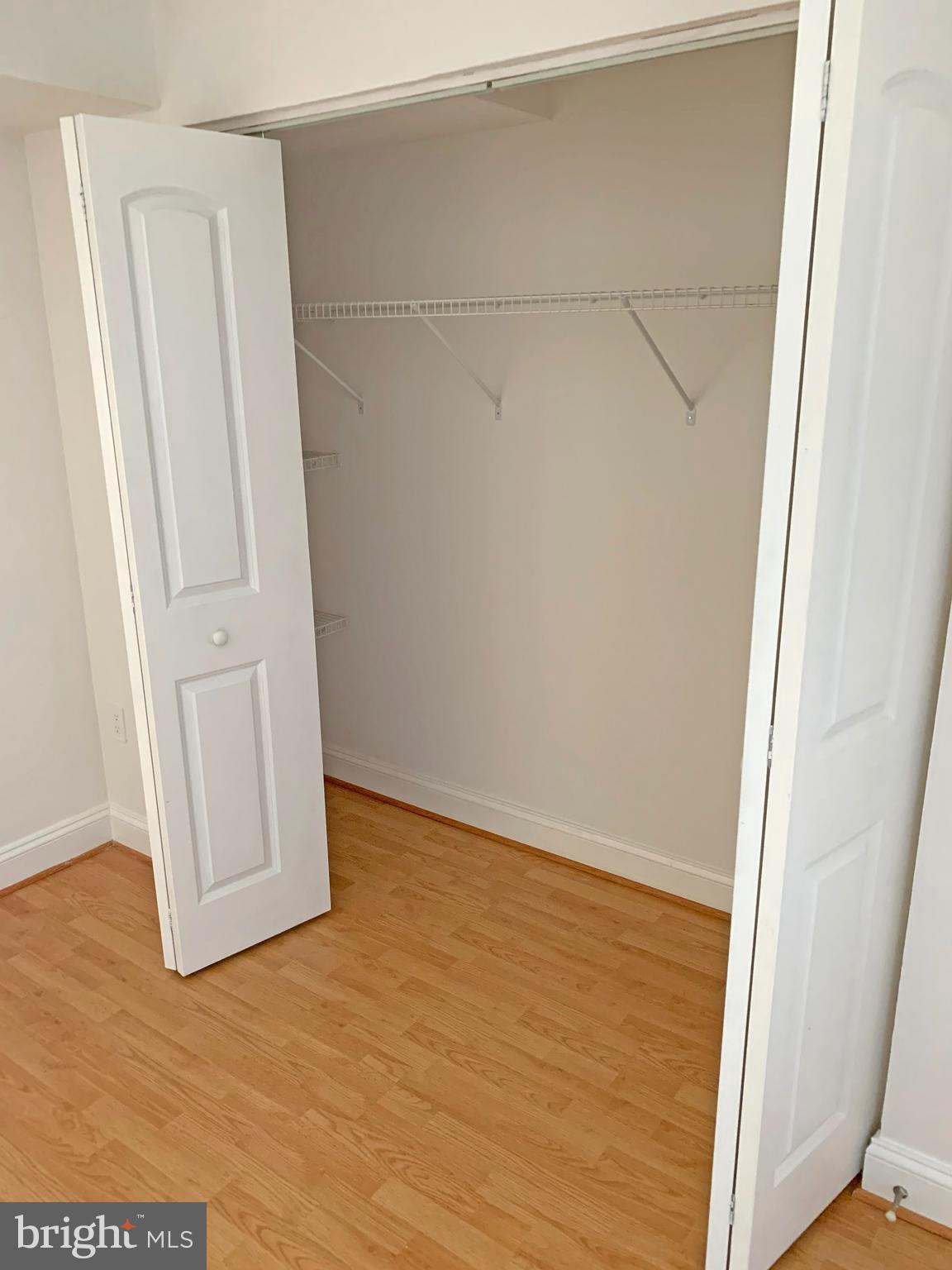 OAKLAND MILLS - Residential