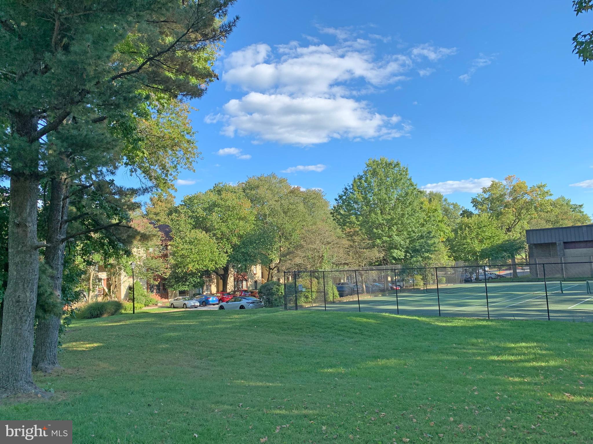 OAKLAND MILLS - Residential