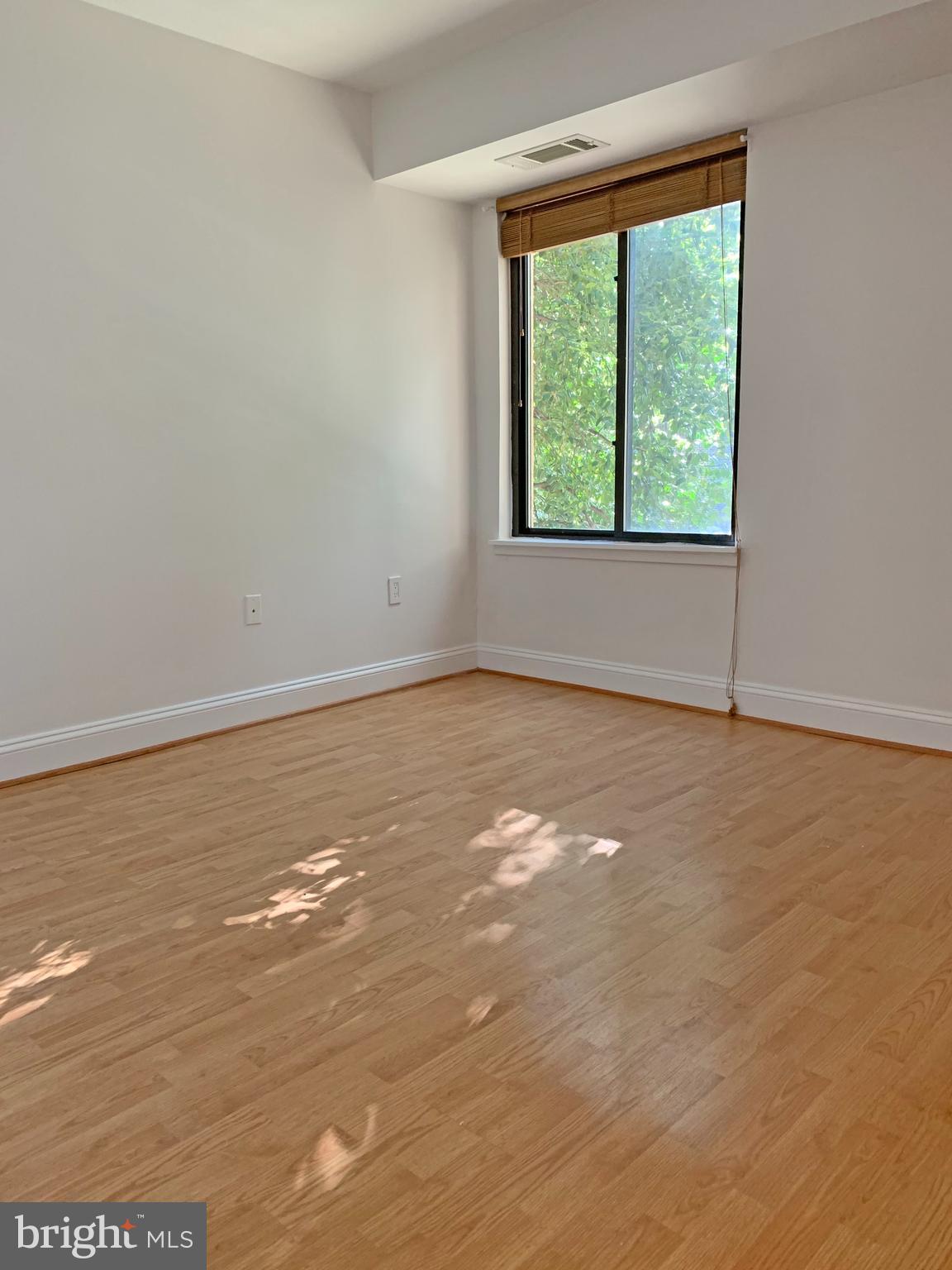 OAKLAND MILLS - Residential