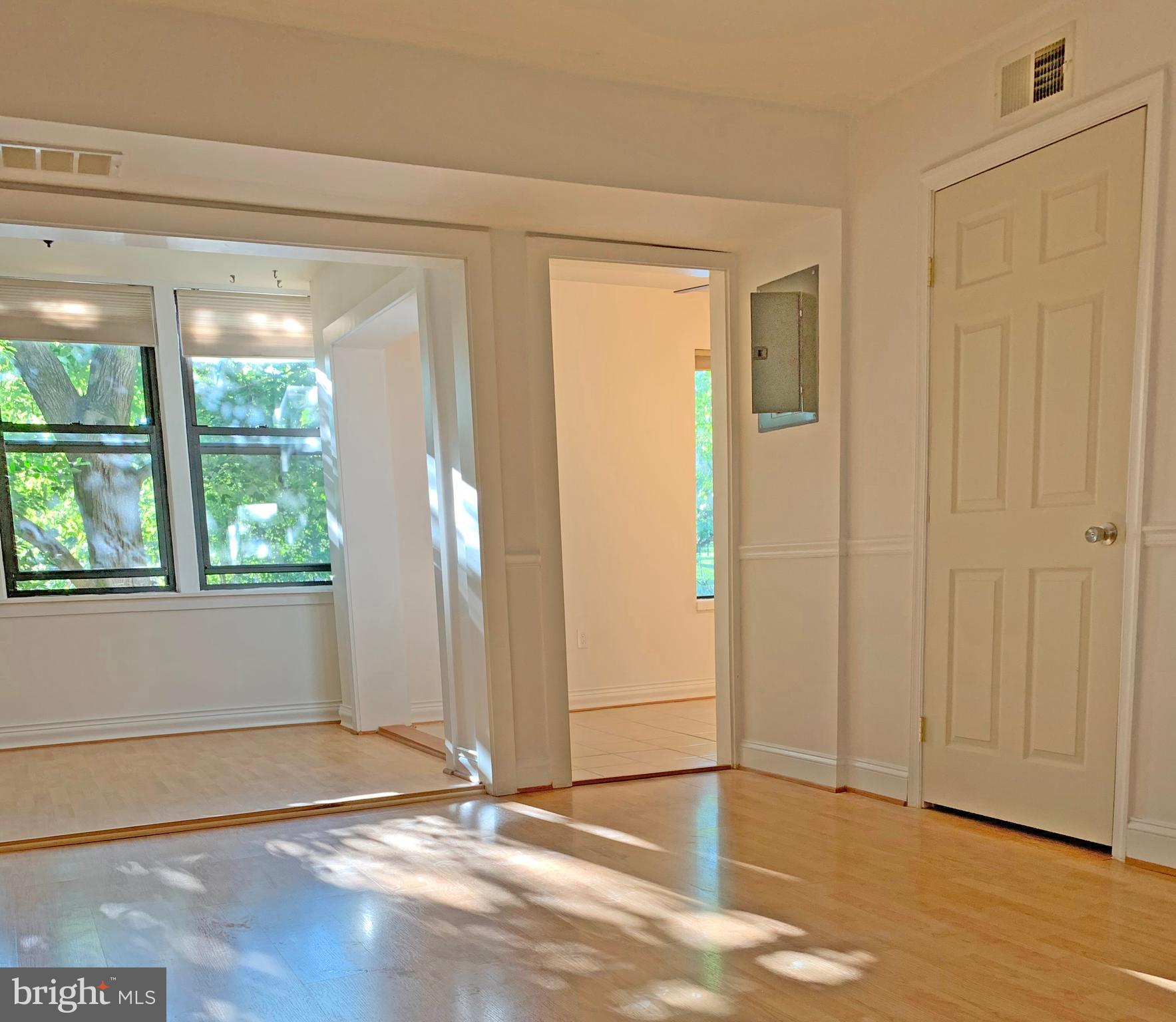 OAKLAND MILLS - Residential