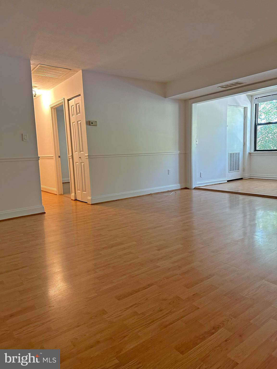 OAKLAND MILLS - Residential