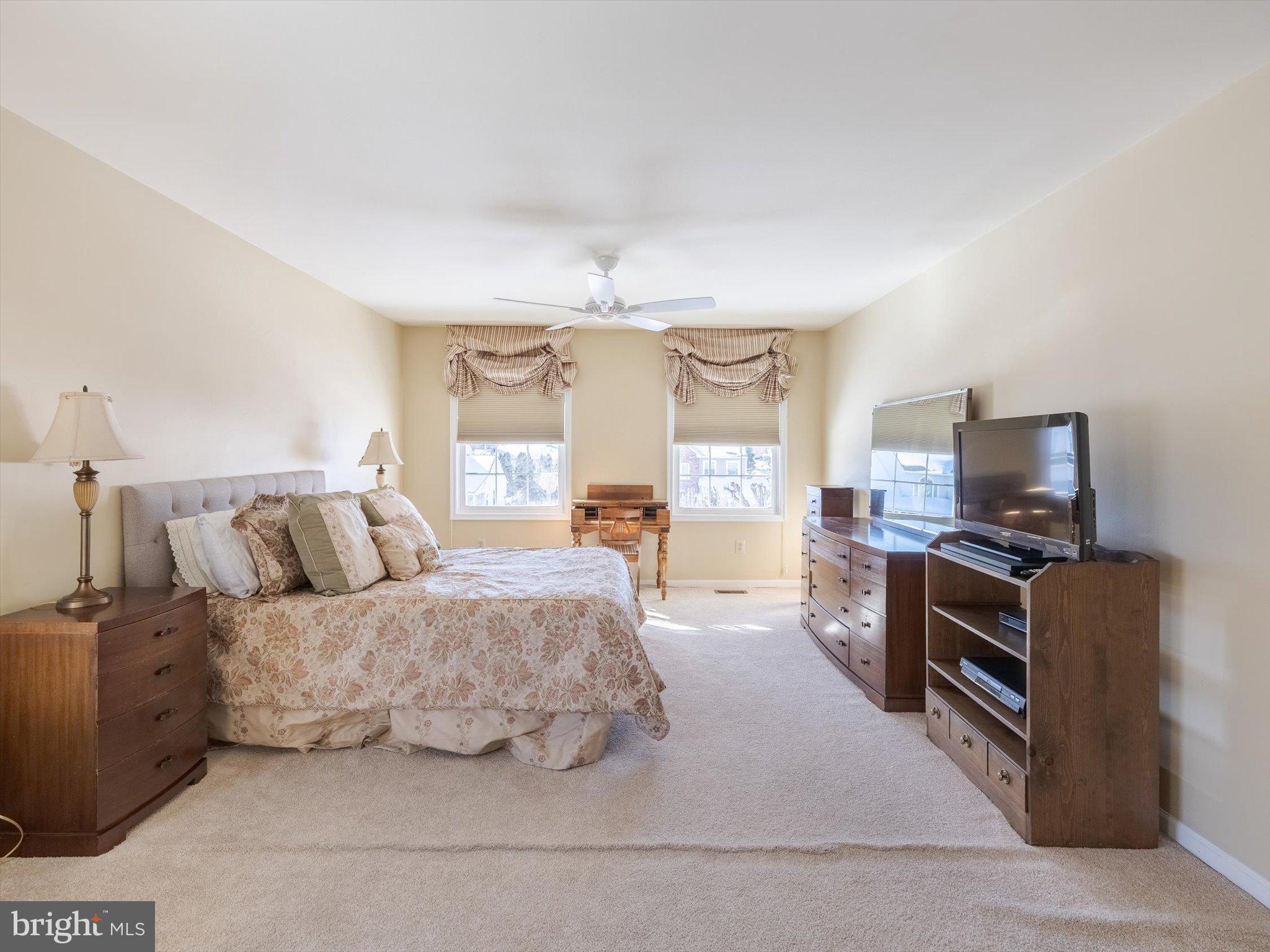 NEWTOWN GATE - Residential