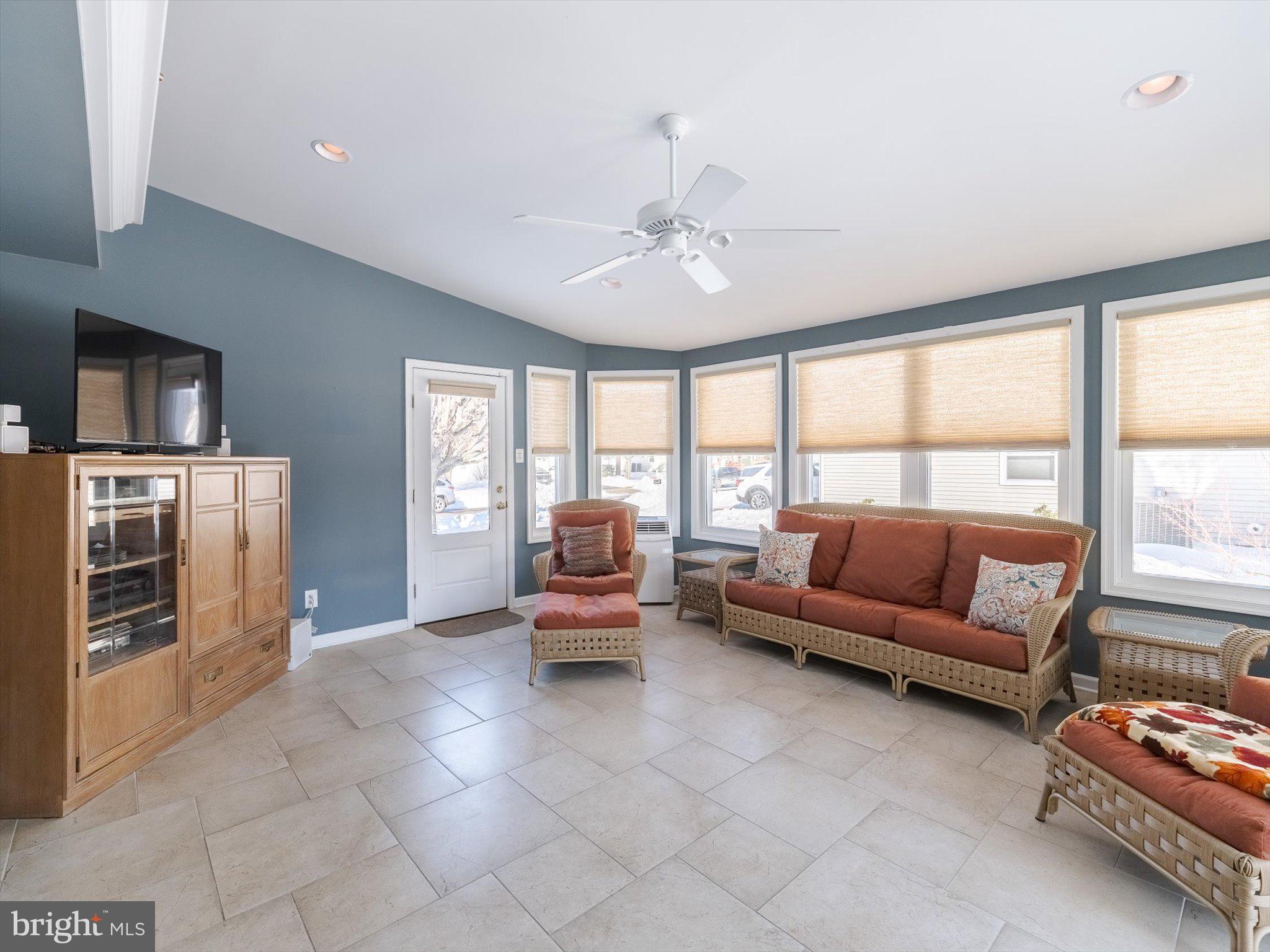 NEWTOWN GATE - Residential