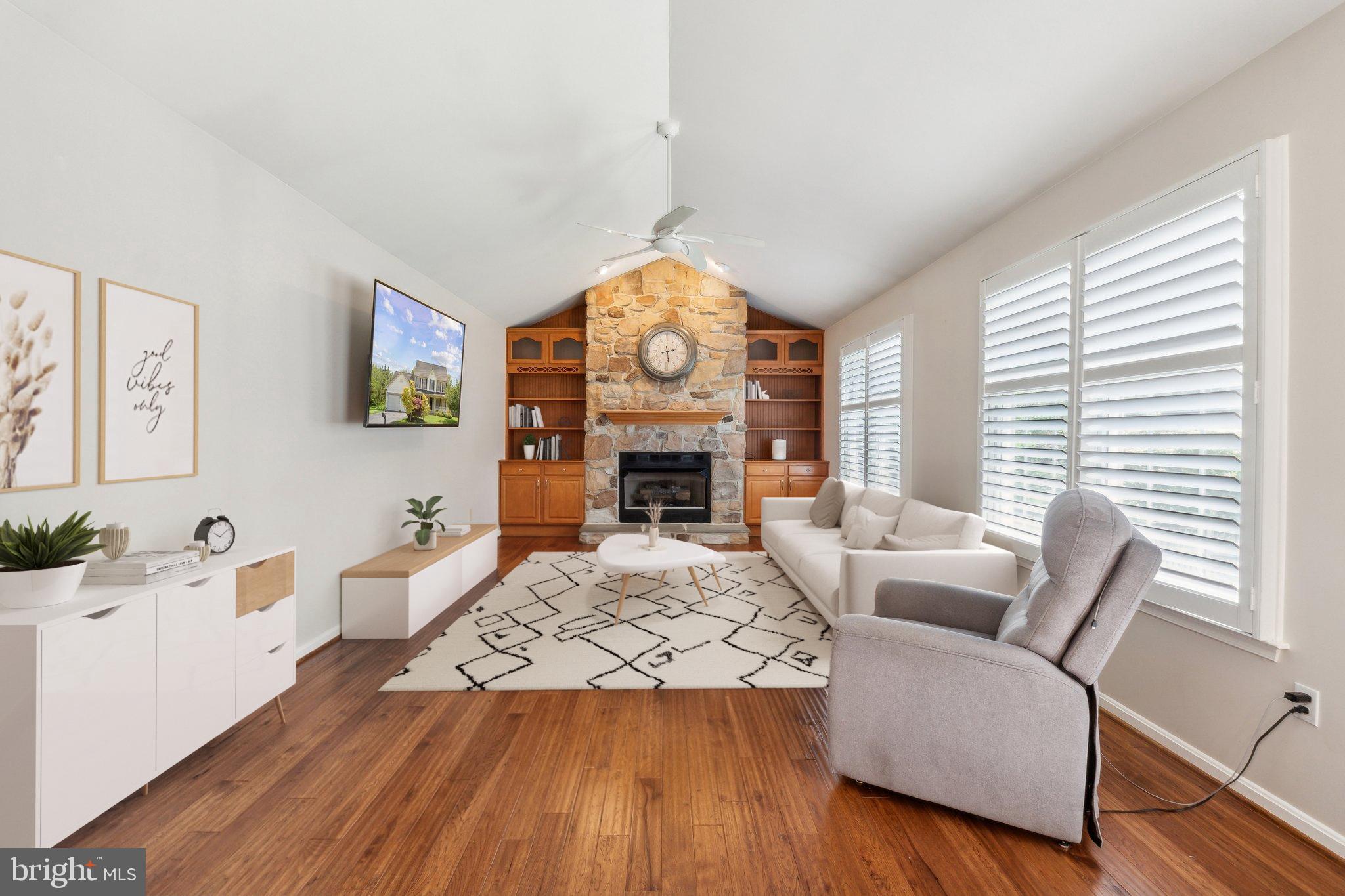 107 MINA DRIVE