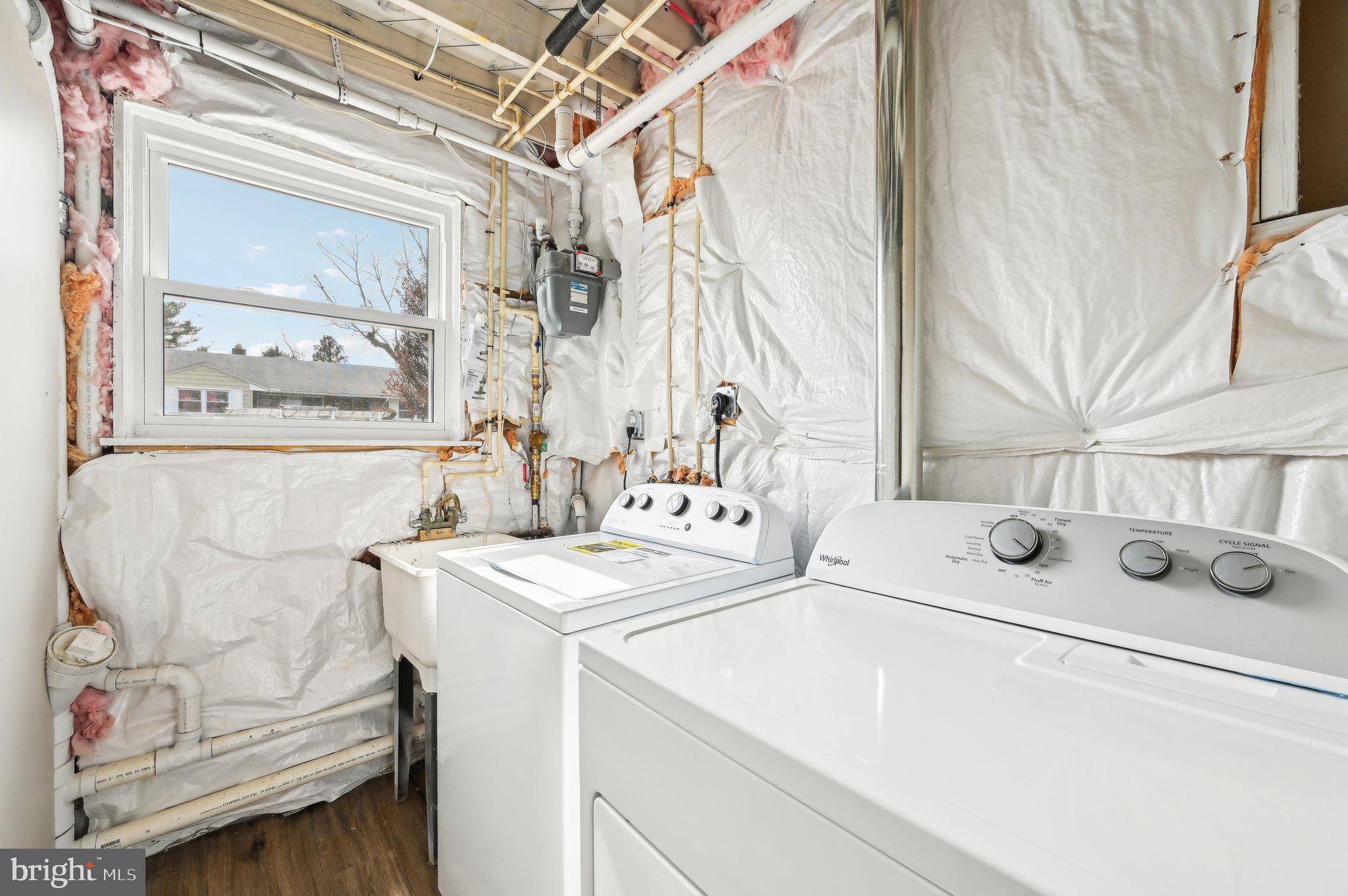 LYNNE ACRES - Residential