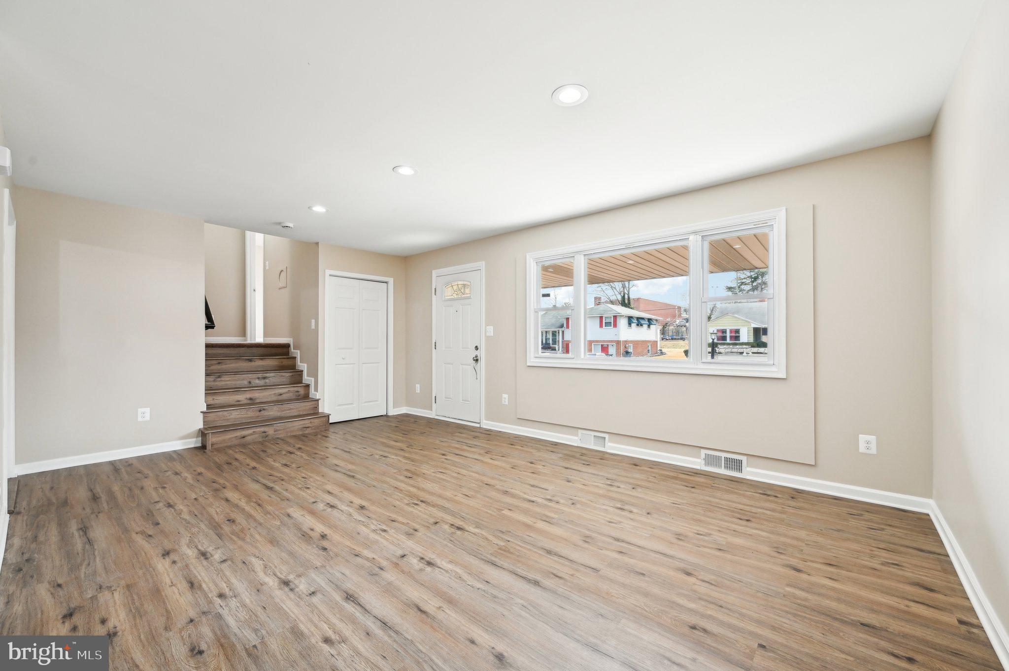 LYNNE ACRES - Residential