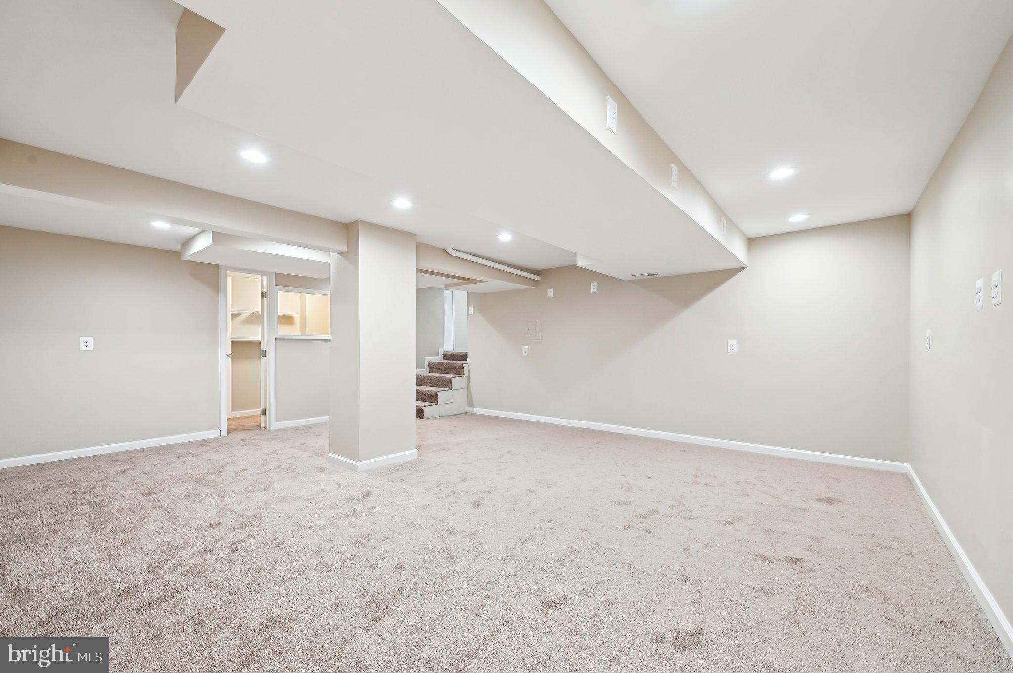 LYNNE ACRES - Residential