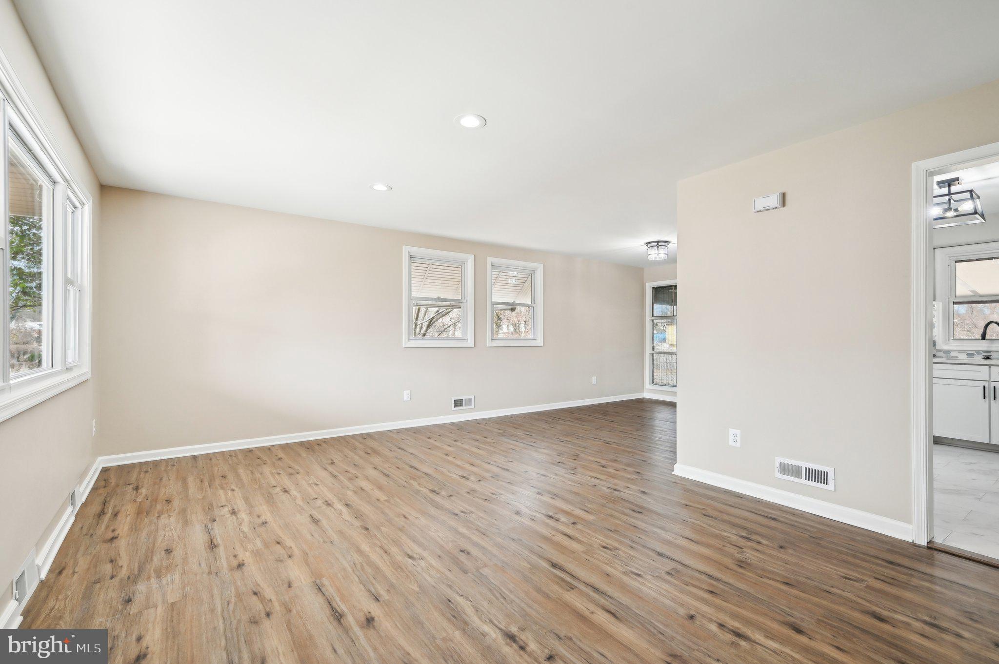 LYNNE ACRES - Residential