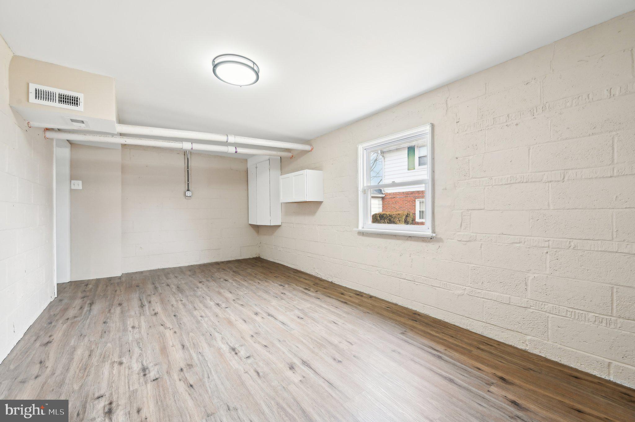 LYNNE ACRES - Residential