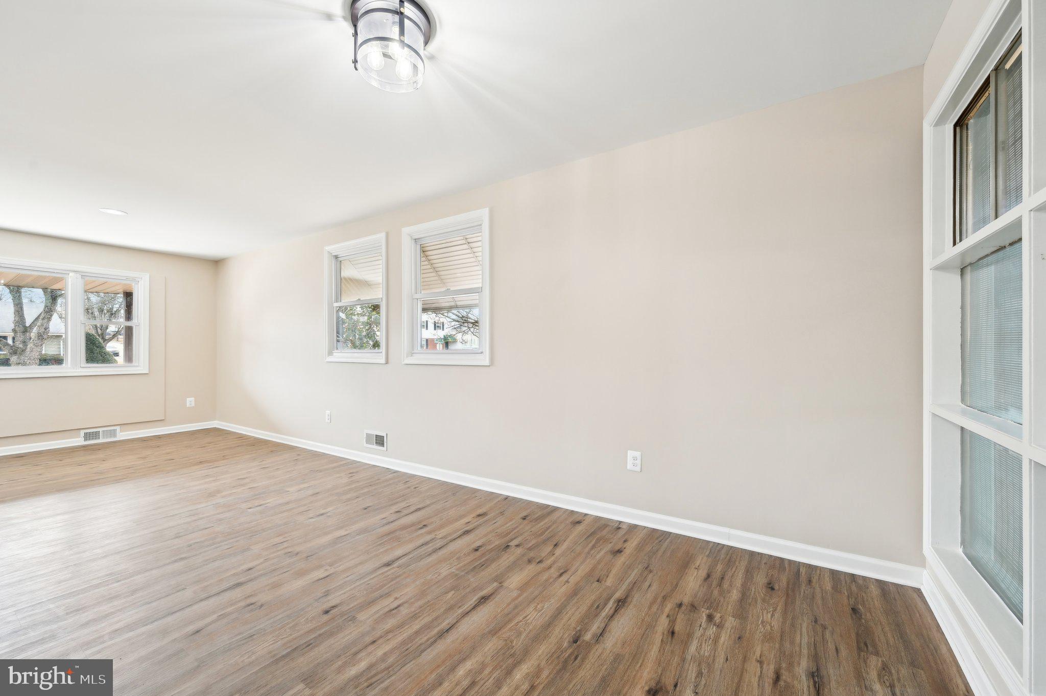 LYNNE ACRES - Residential