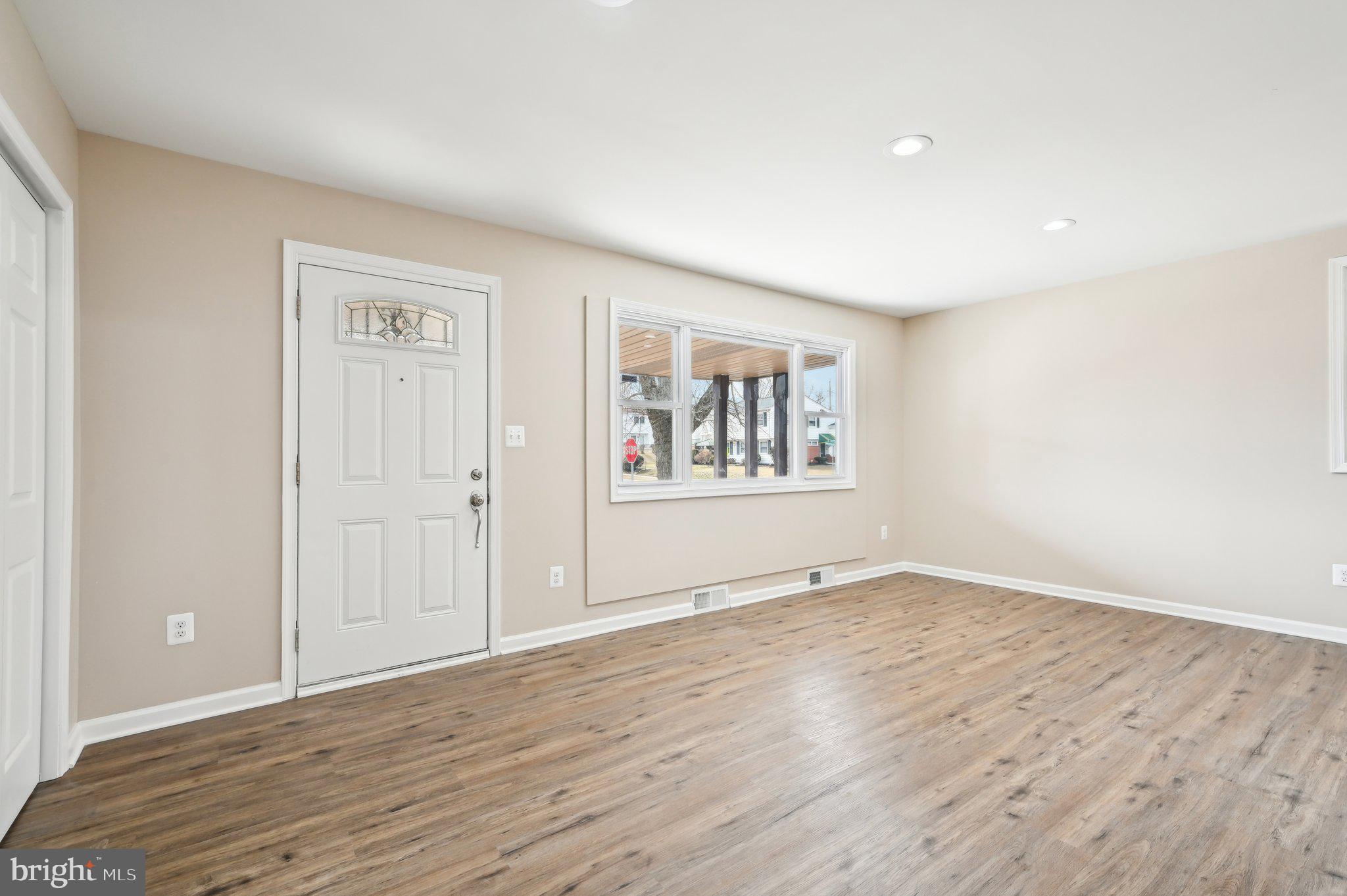 LYNNE ACRES - Residential