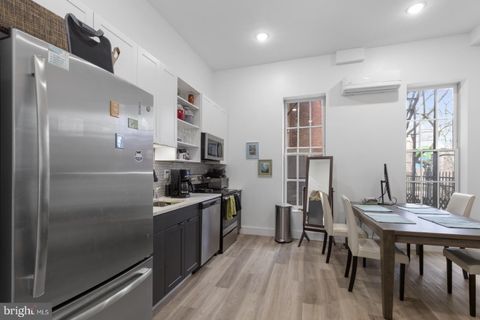 Condo For Rent - 212 Catharine Street #1<br/> PHILADELPHIA, PA 19147