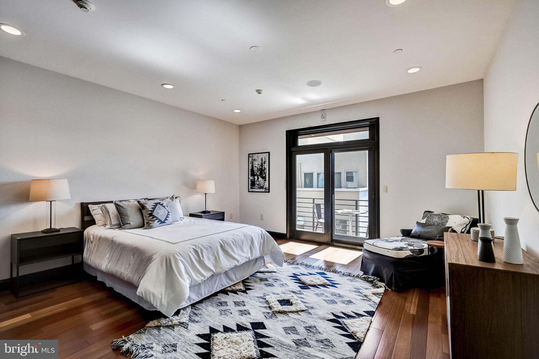 GRADUATE HOSPITAL - Residential