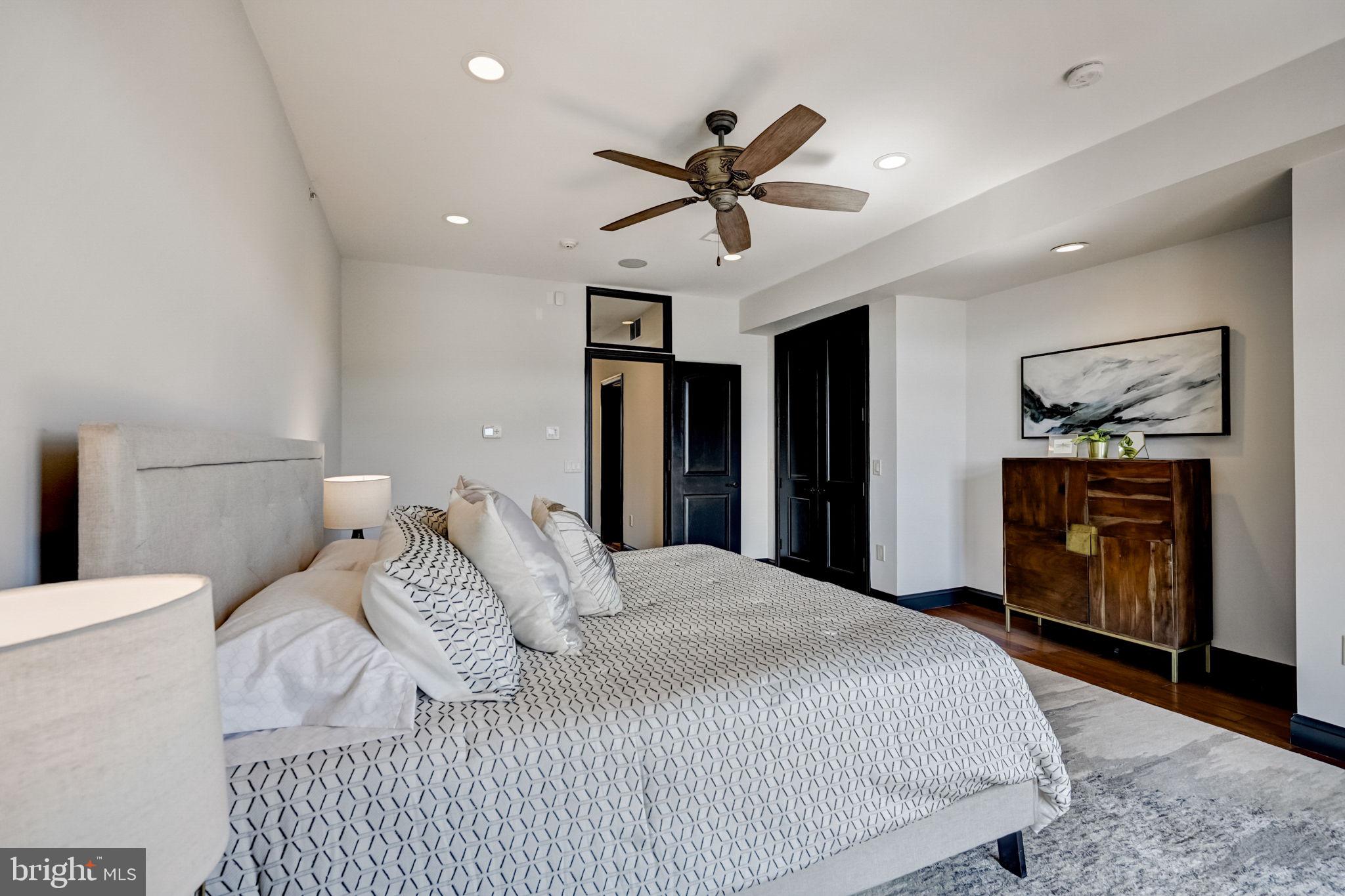 GRADUATE HOSPITAL - Residential