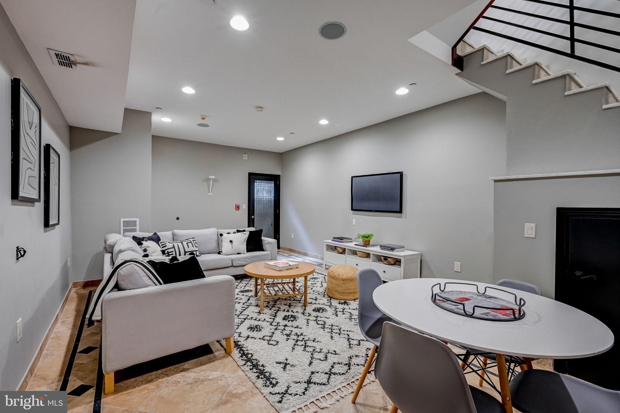 GRADUATE HOSPITAL - Residential