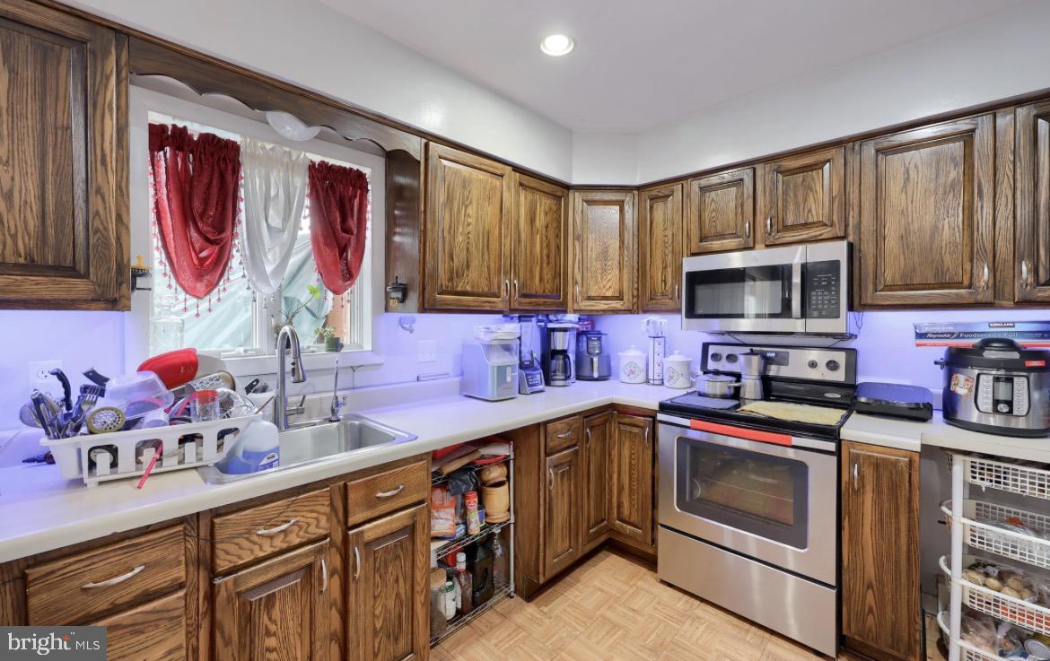 GEORGETOWN HILLS - Residential