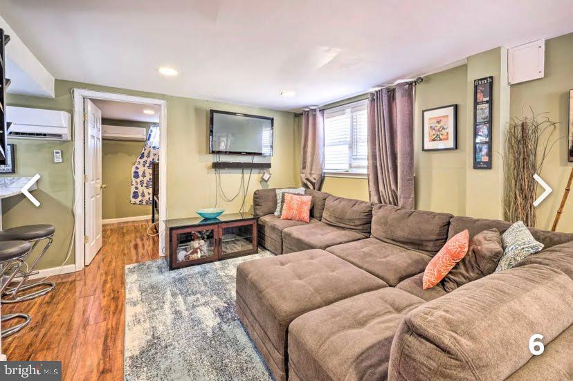 ENGLEWOOD - Residential