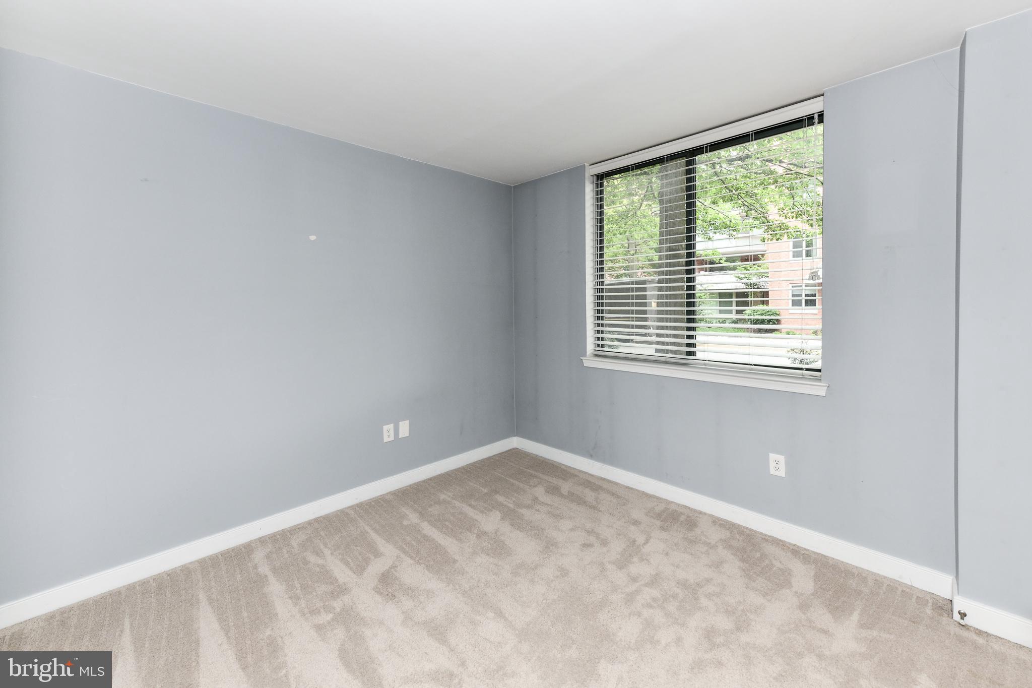 WINDSOR PLAZA - Residential Lease