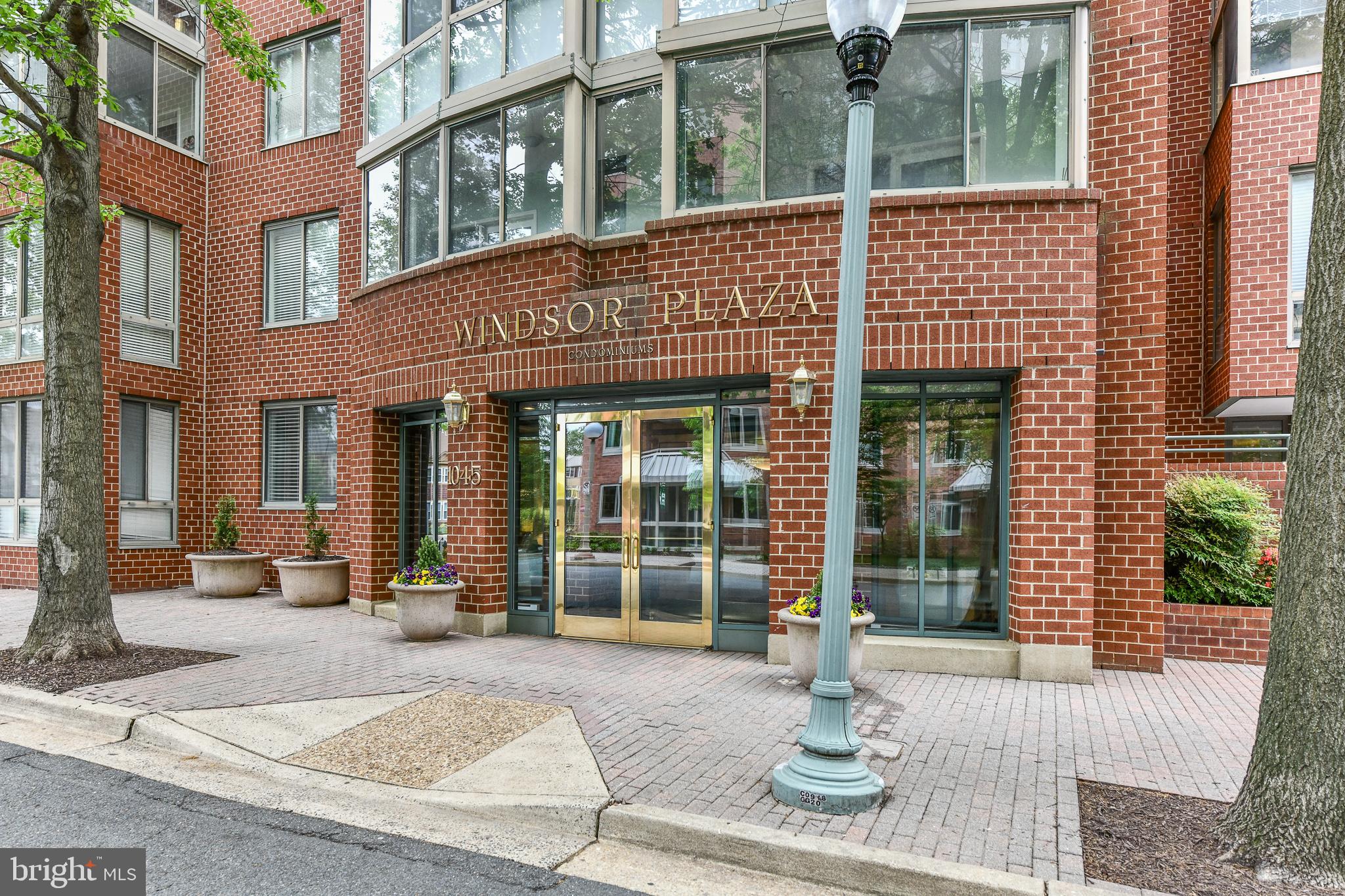 WINDSOR PLAZA - Residential Lease