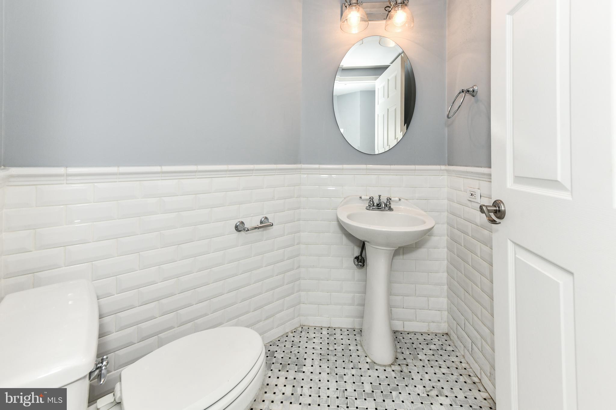 WINDSOR PLAZA - Residential Lease