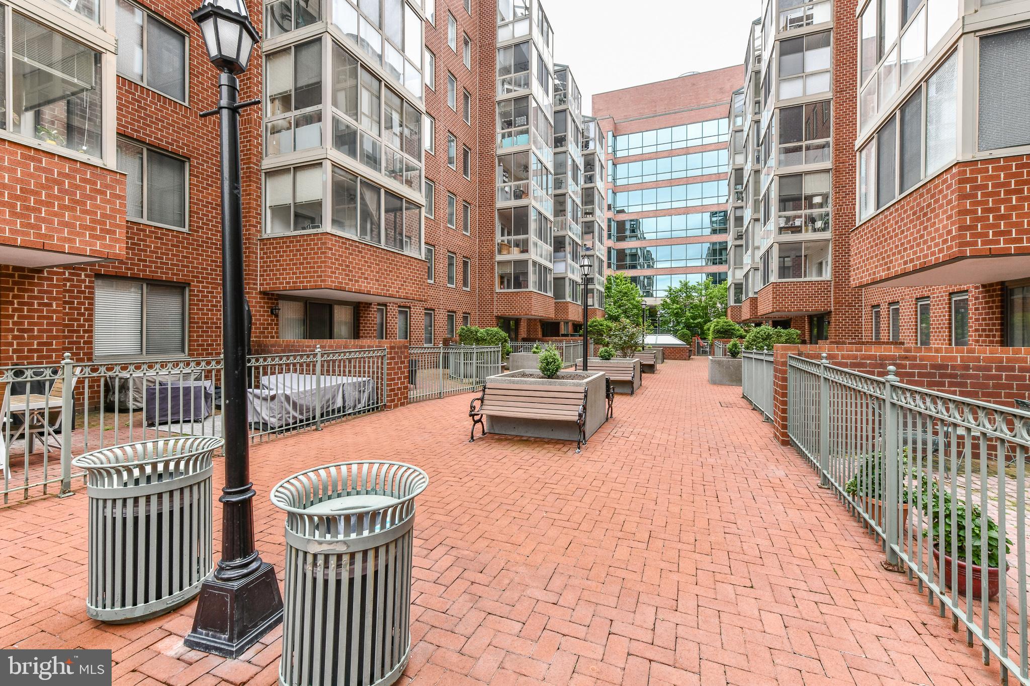 WINDSOR PLAZA - Residential Lease