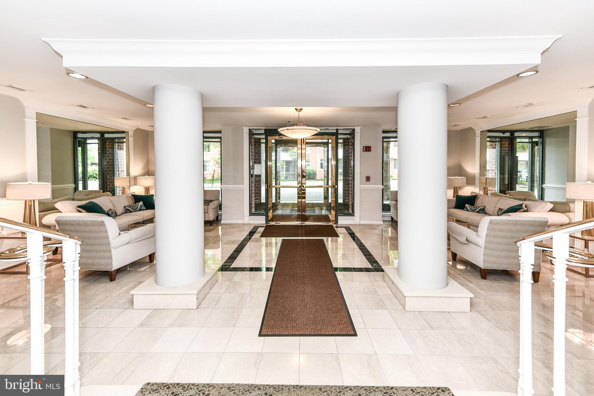 WINDSOR PLAZA - Residential Lease