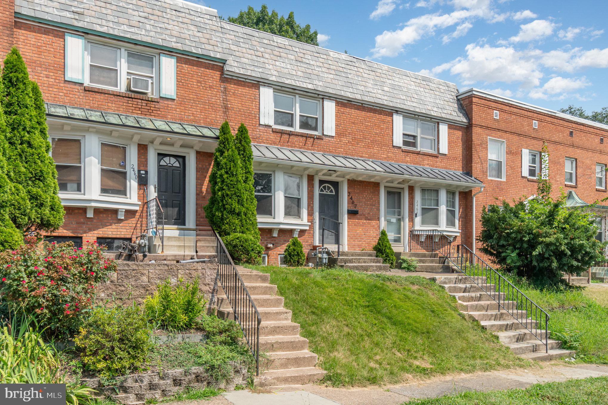 Attention future homeowners and investors!!! Here is your opportunity to own a charming 3-bedroom, 1-bathroom home in Melrose Garden. This home presents an excellent opportunity for cash flow and long-term growth. Comes with a new gas furnace. Don't miss out on this chance to secure a solid property in a thriving community! Close to highways, shopping, restaurants, and bus stops. Schedule your showing TODAY!