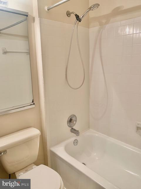 DERWOOD STATION - Residential Lease