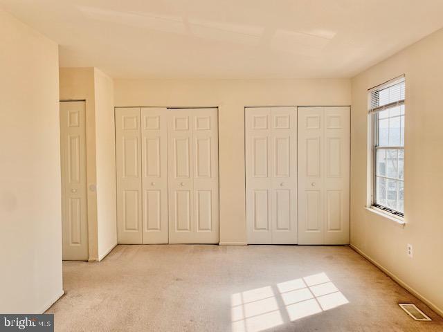 DERWOOD STATION - Residential Lease