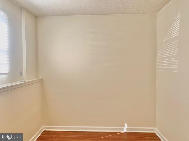 DERWOOD STATION - Residential Lease