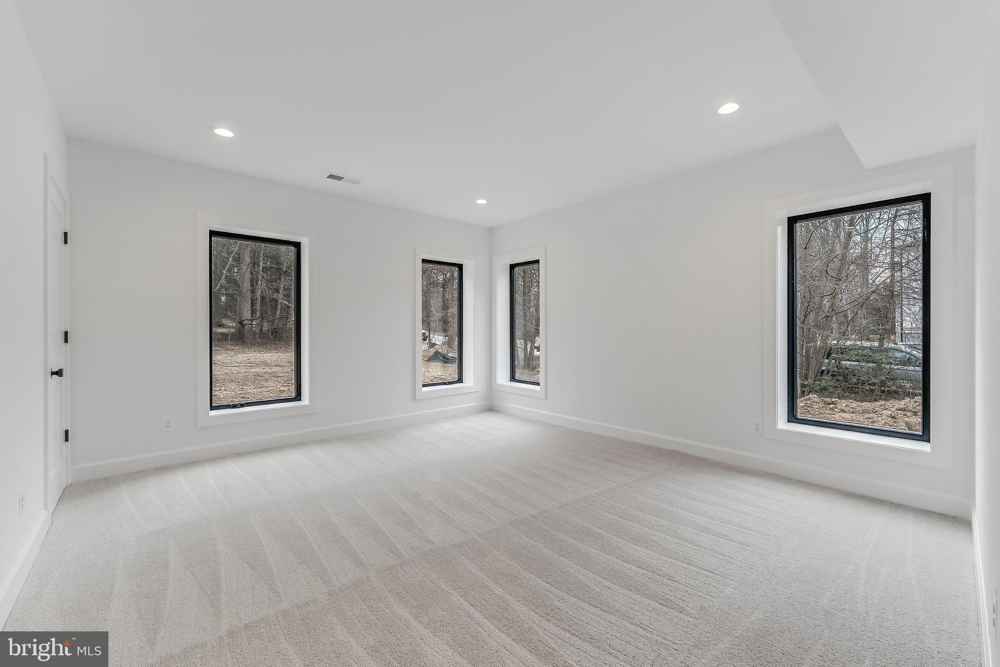 GREEN ACRES - Residential