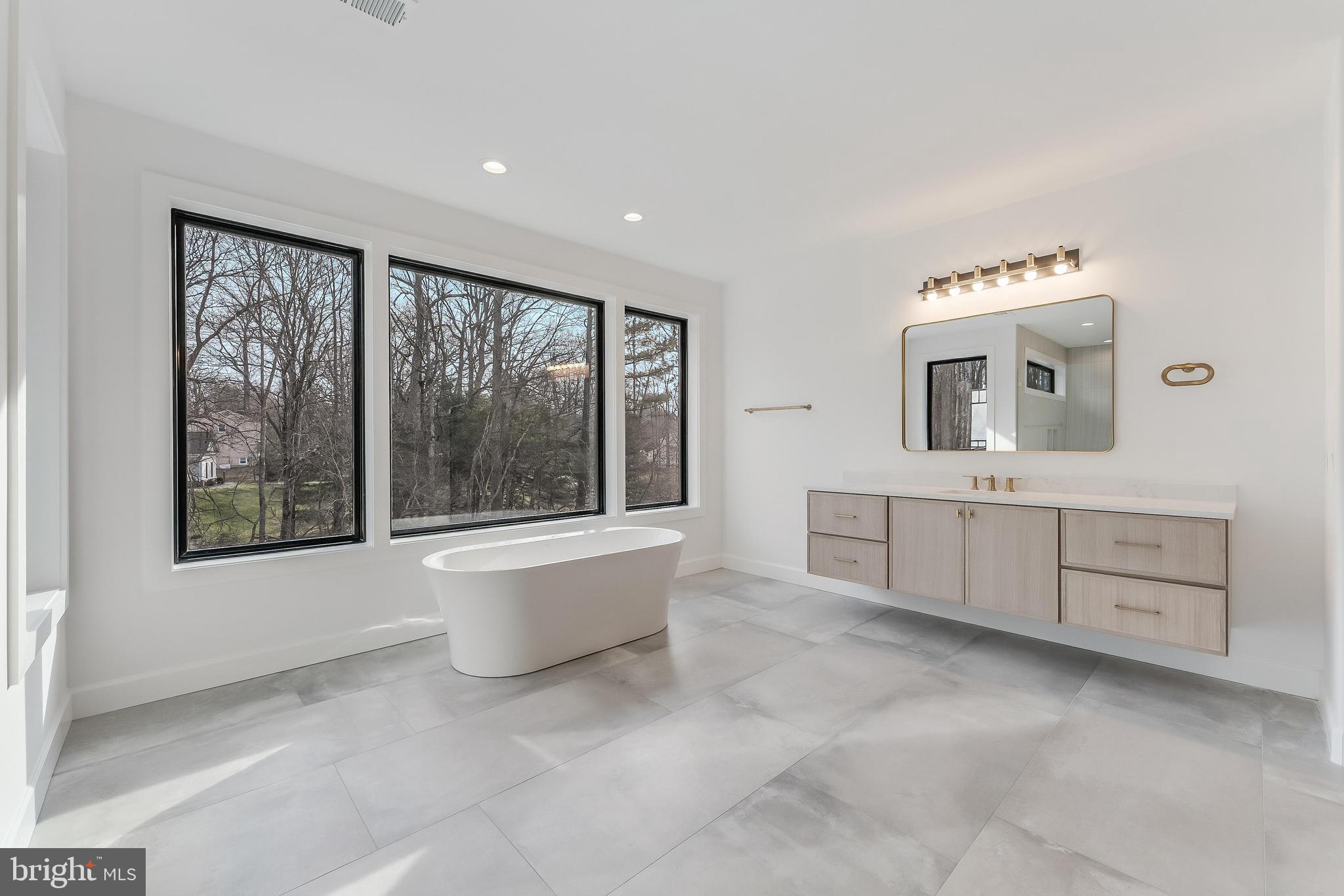 GREEN ACRES - Residential