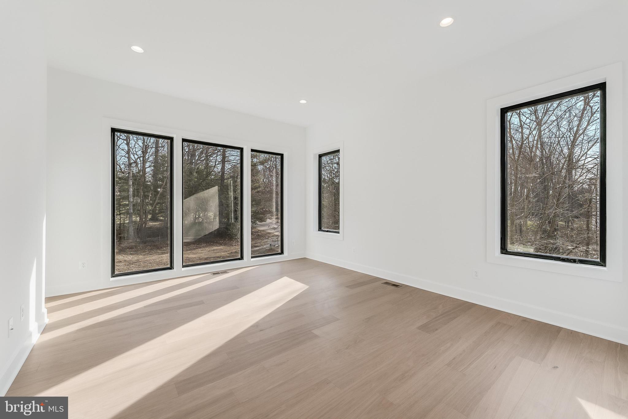 GREEN ACRES - Residential