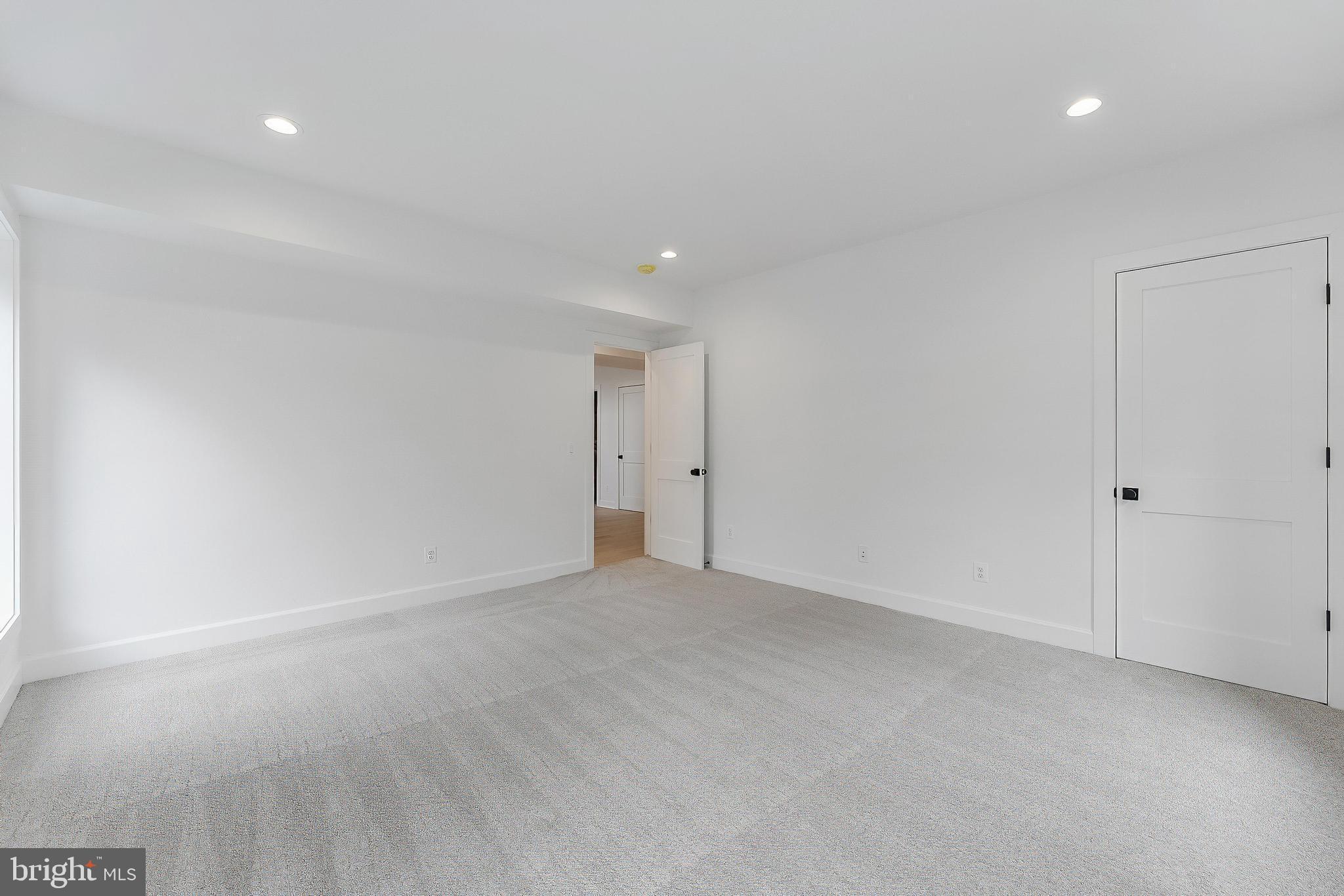 GREEN ACRES - Residential