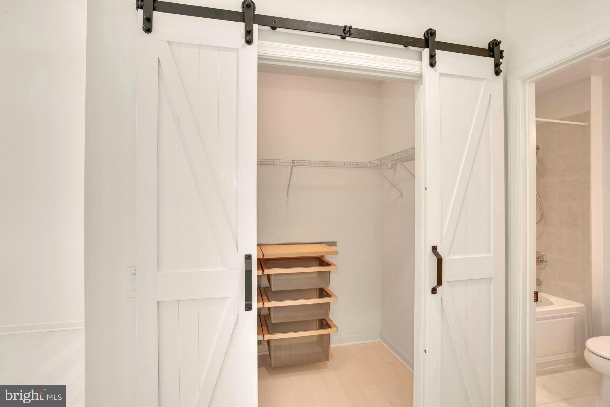 RESTON - Residential