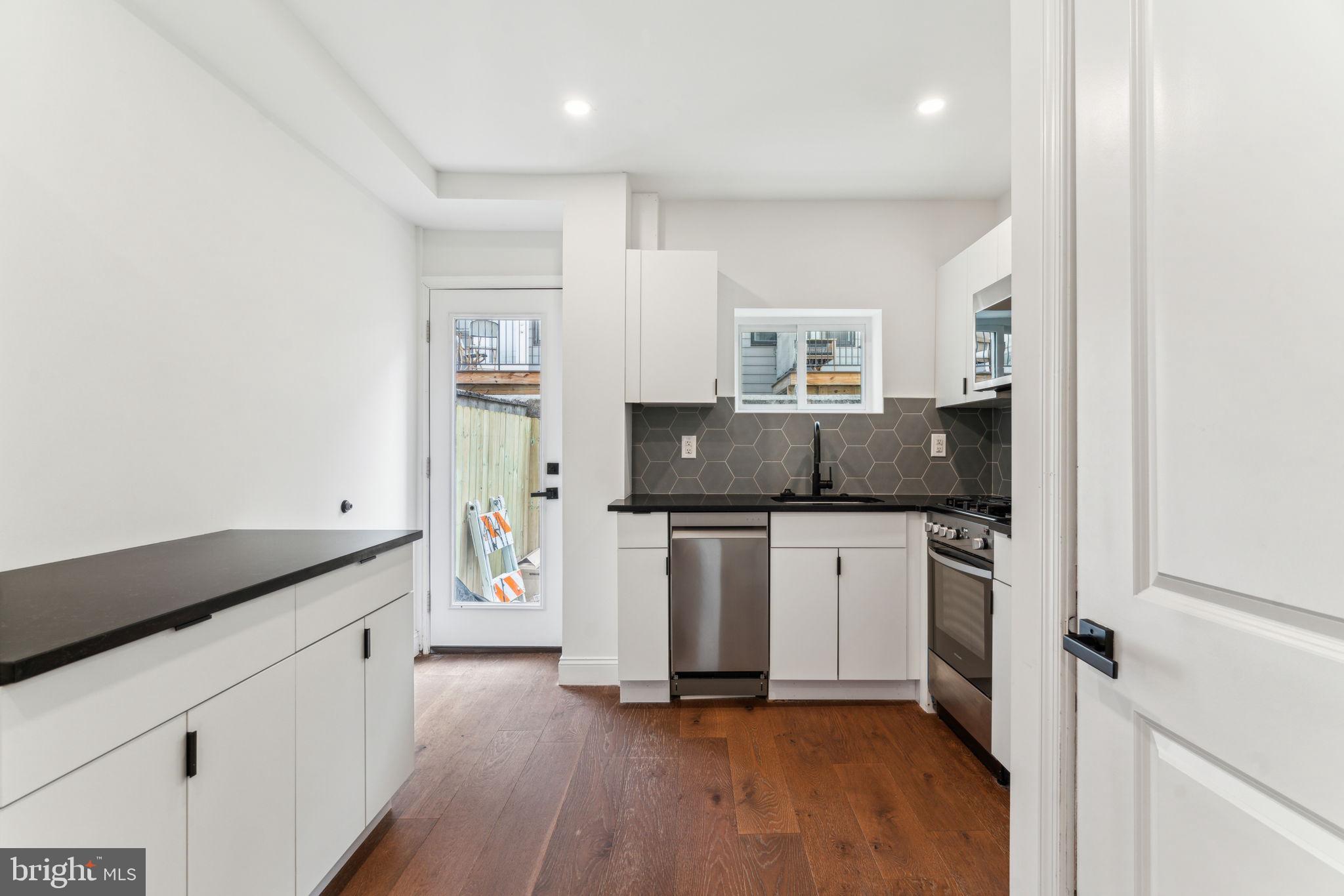 BELLA VISTA - Residential