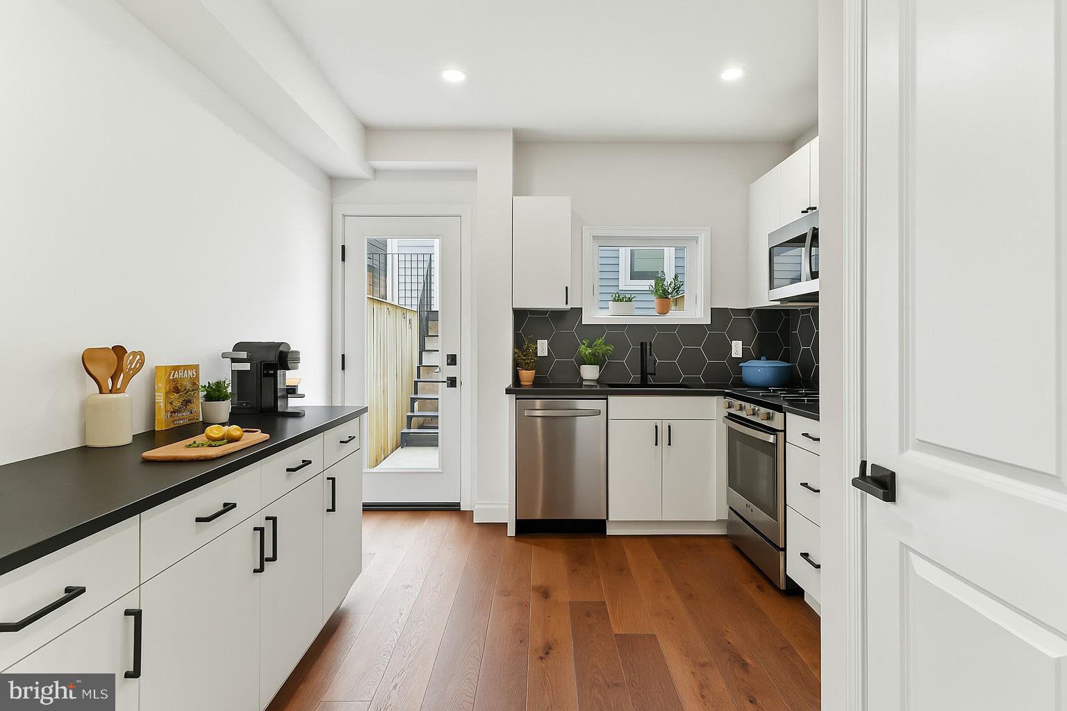 BELLA VISTA - Residential