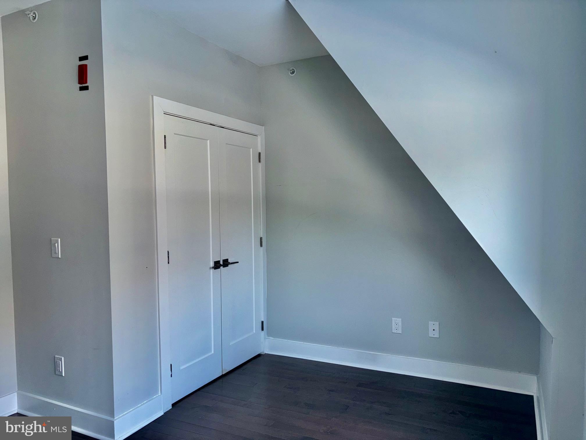 UNIVERSITY CITY - Residential Lease