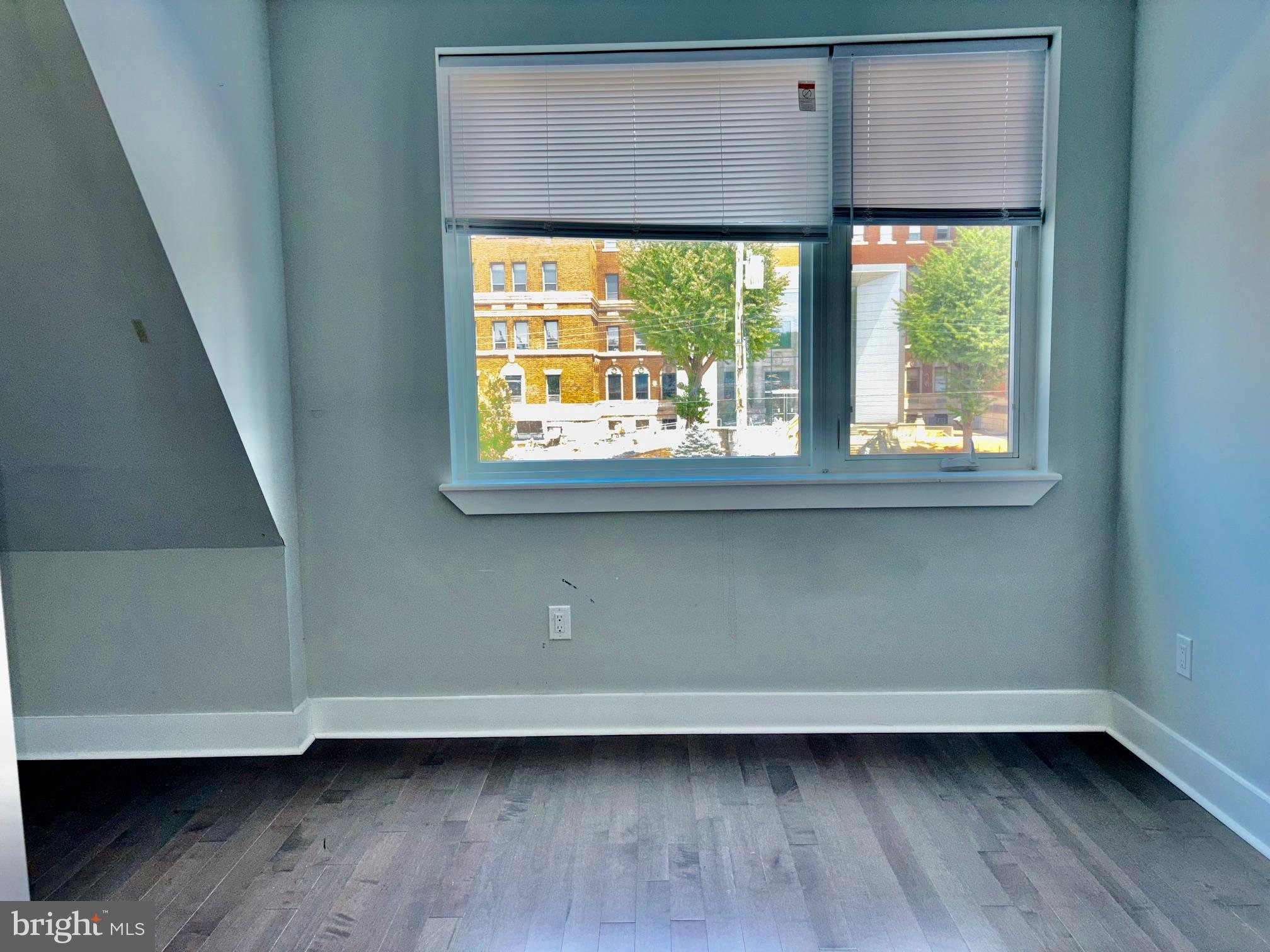 UNIVERSITY CITY - Residential Lease