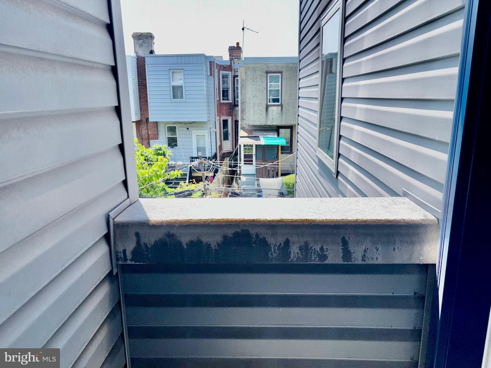 UNIVERSITY CITY - Residential Lease