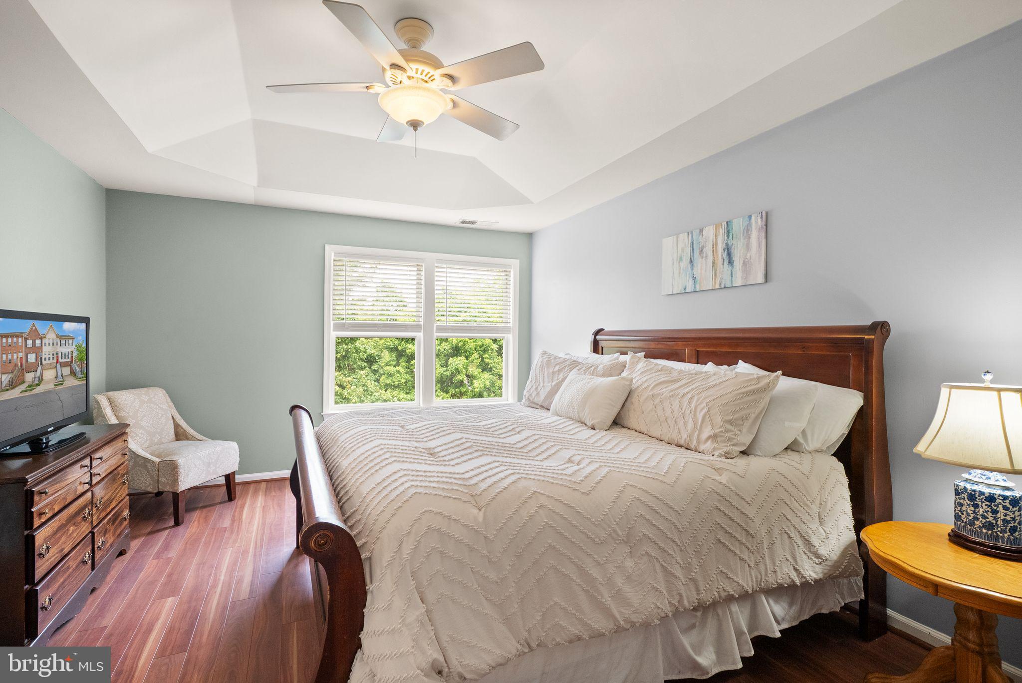 ASHBURN VILLAGE - Residential