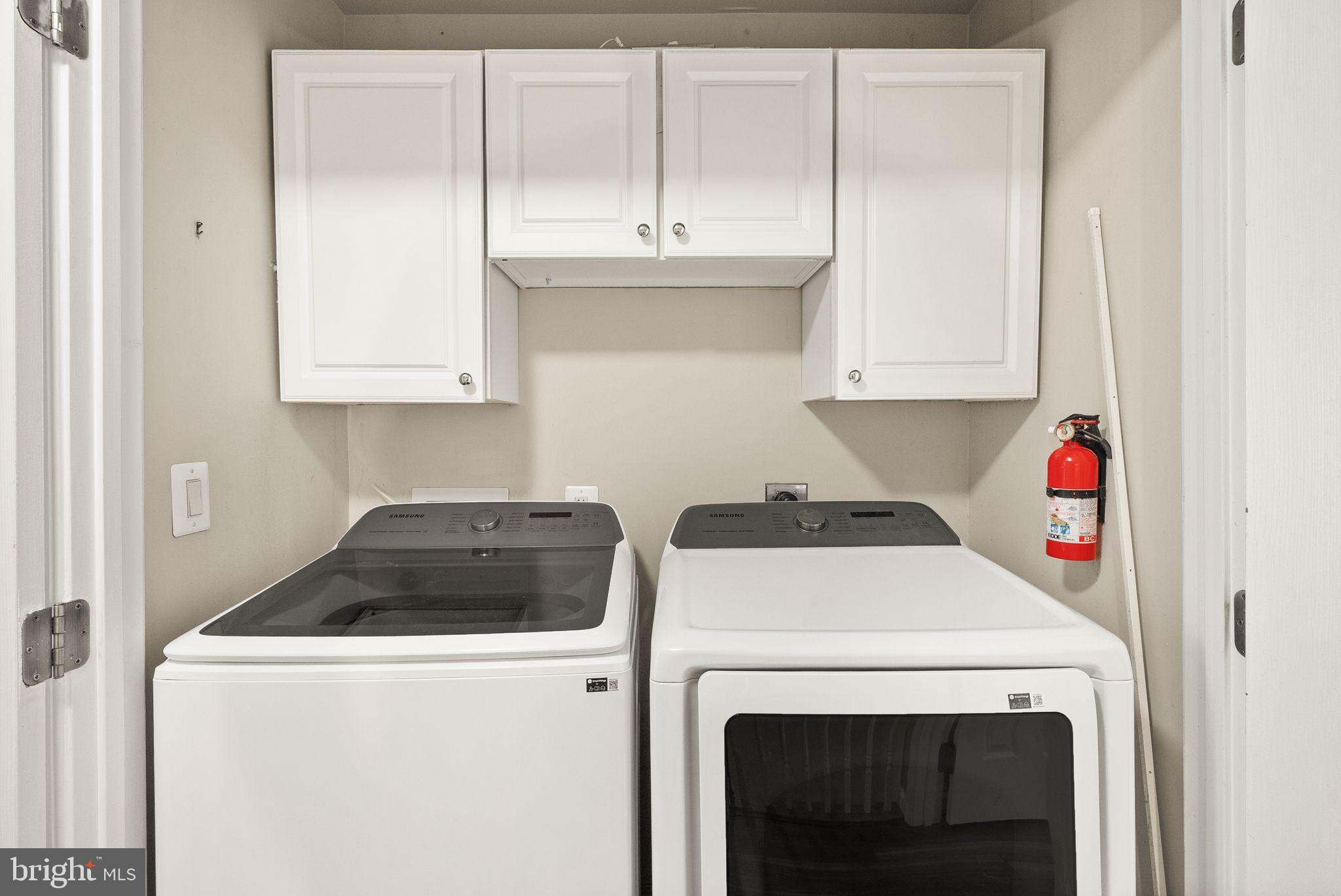 ASHBURN VILLAGE - Residential