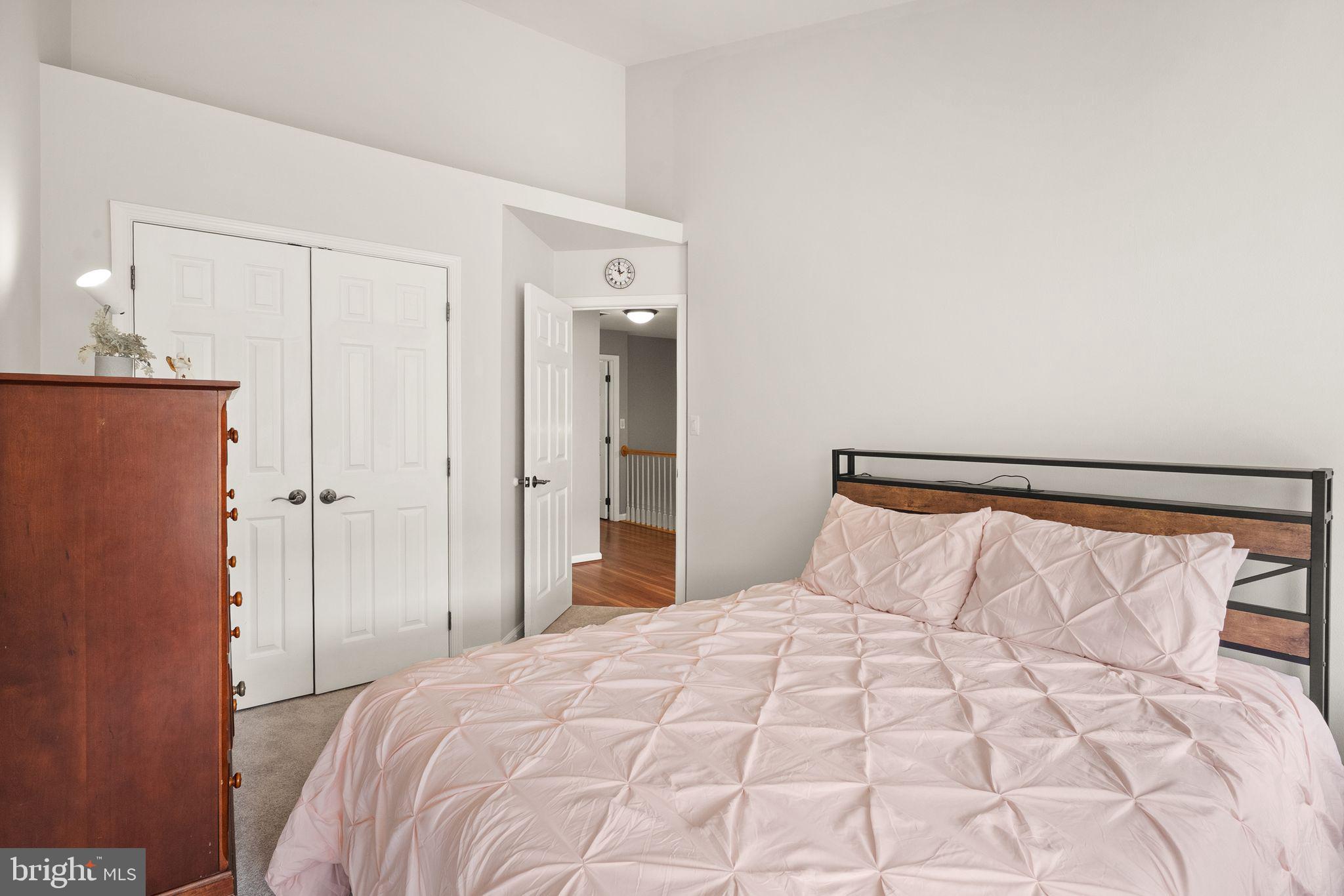 ASHBURN VILLAGE - Residential