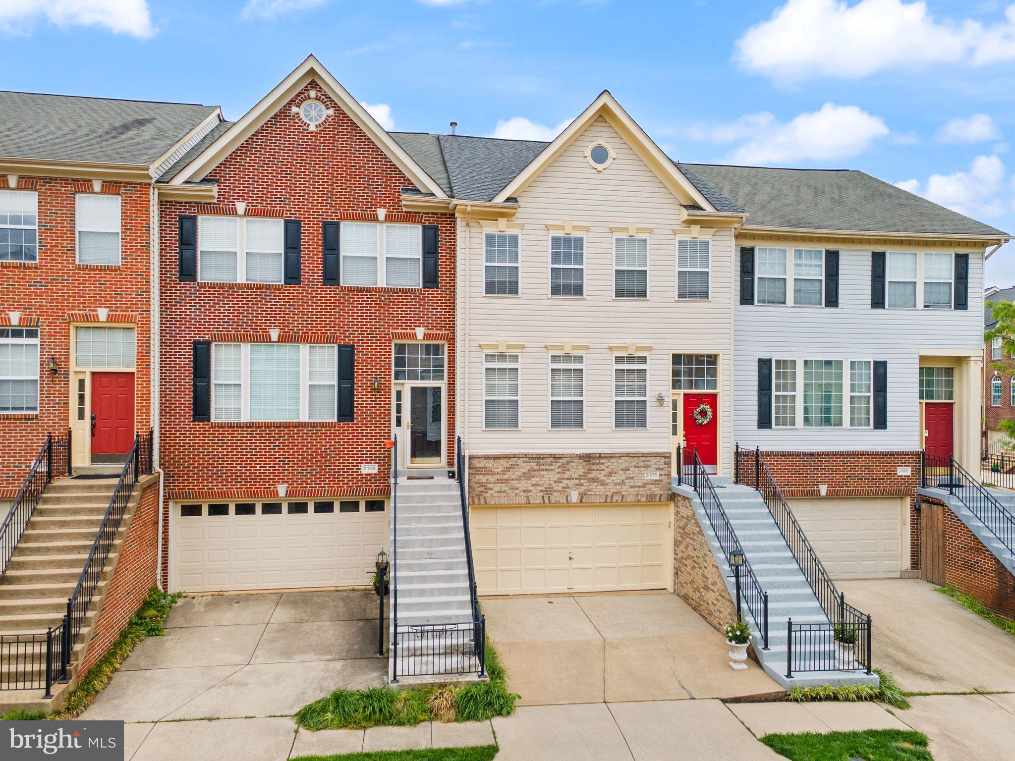 ASHBURN VILLAGE - Residential