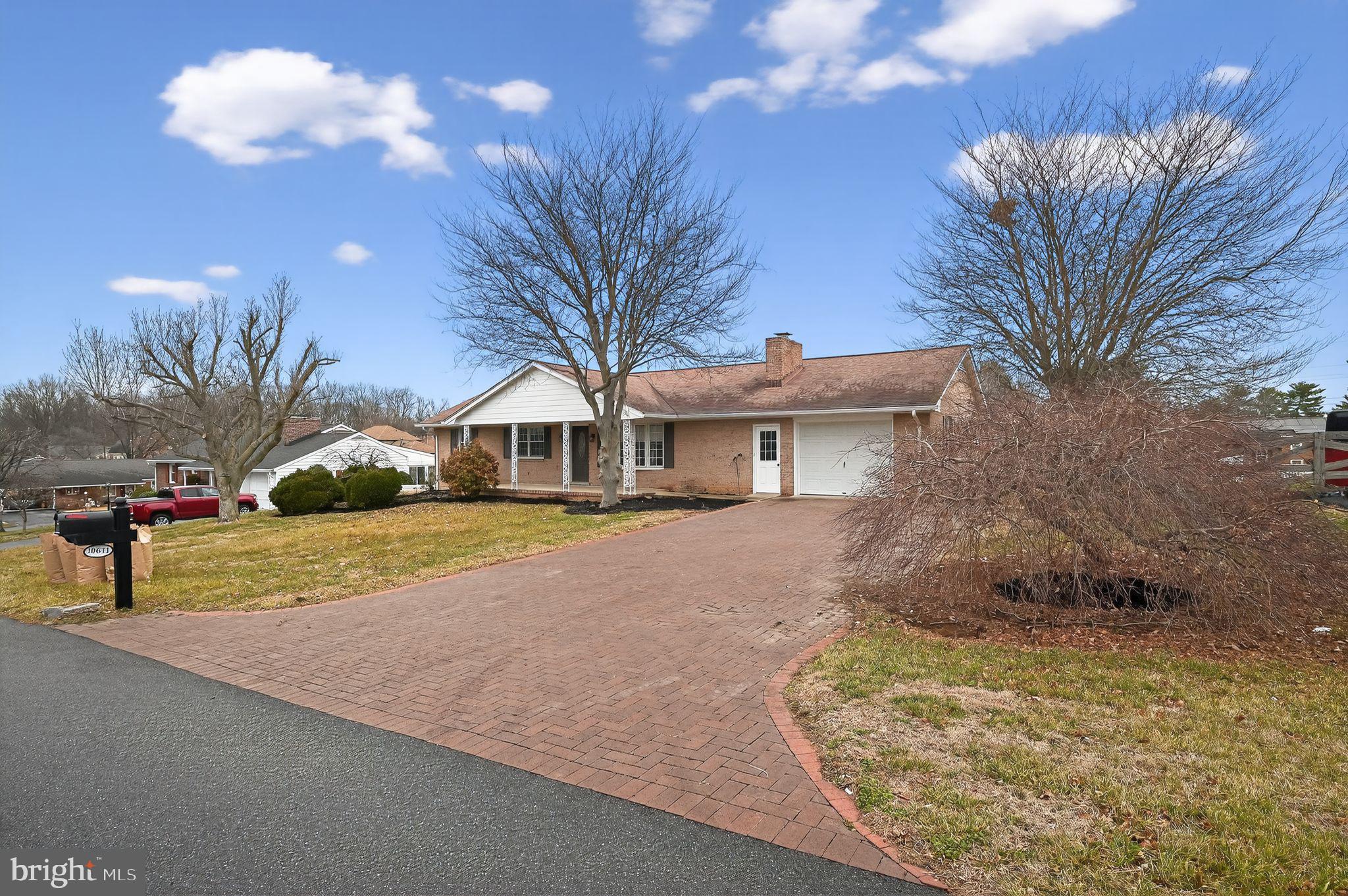 CLOVERTON - Residential