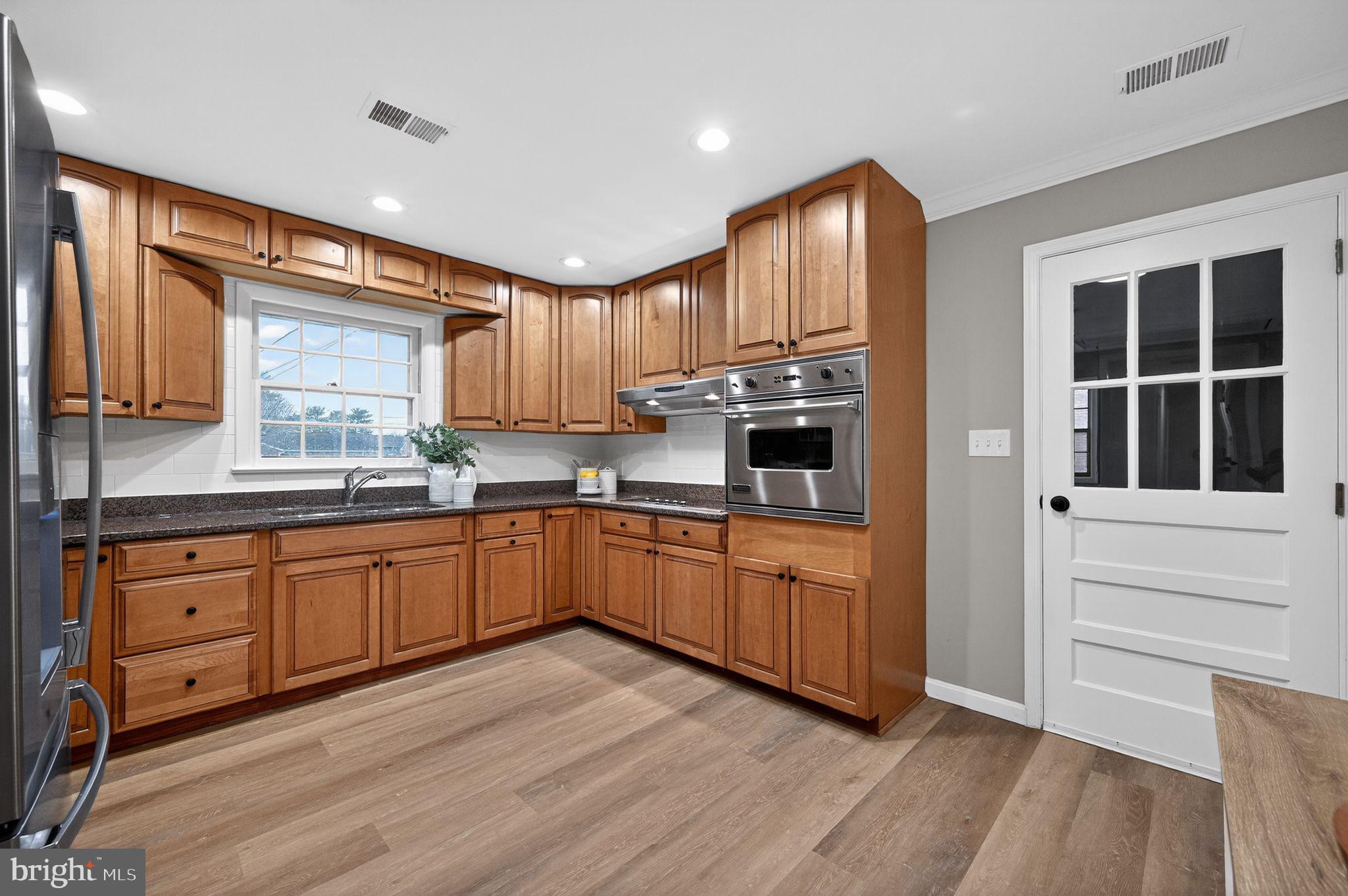 CLOVERTON - Residential