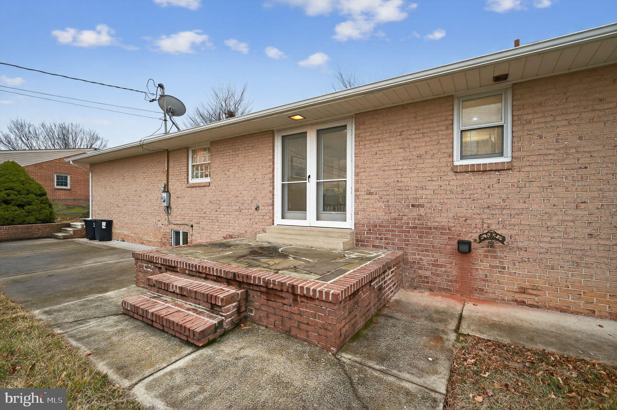 CLOVERTON - Residential